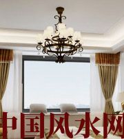 鹤壁卧室镜面吊顶影响夫妻财运？